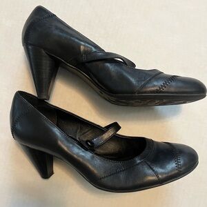 Black Mary Jane Heels